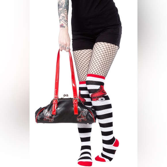 Sourpuss Flying Skate Purse (Red/Black) - Picture 5 of 5
